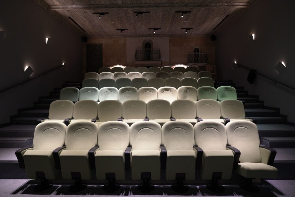The Audience That Captured the Operator 1 The current image has no alternative text. The file name is: featured-image-41.jpg